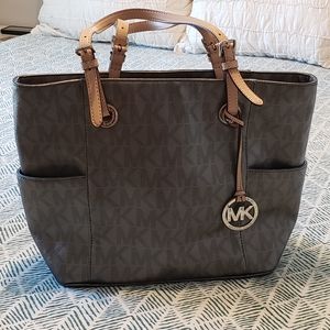 Authentic Michael Kors Jet Set Tote Purse Metallic